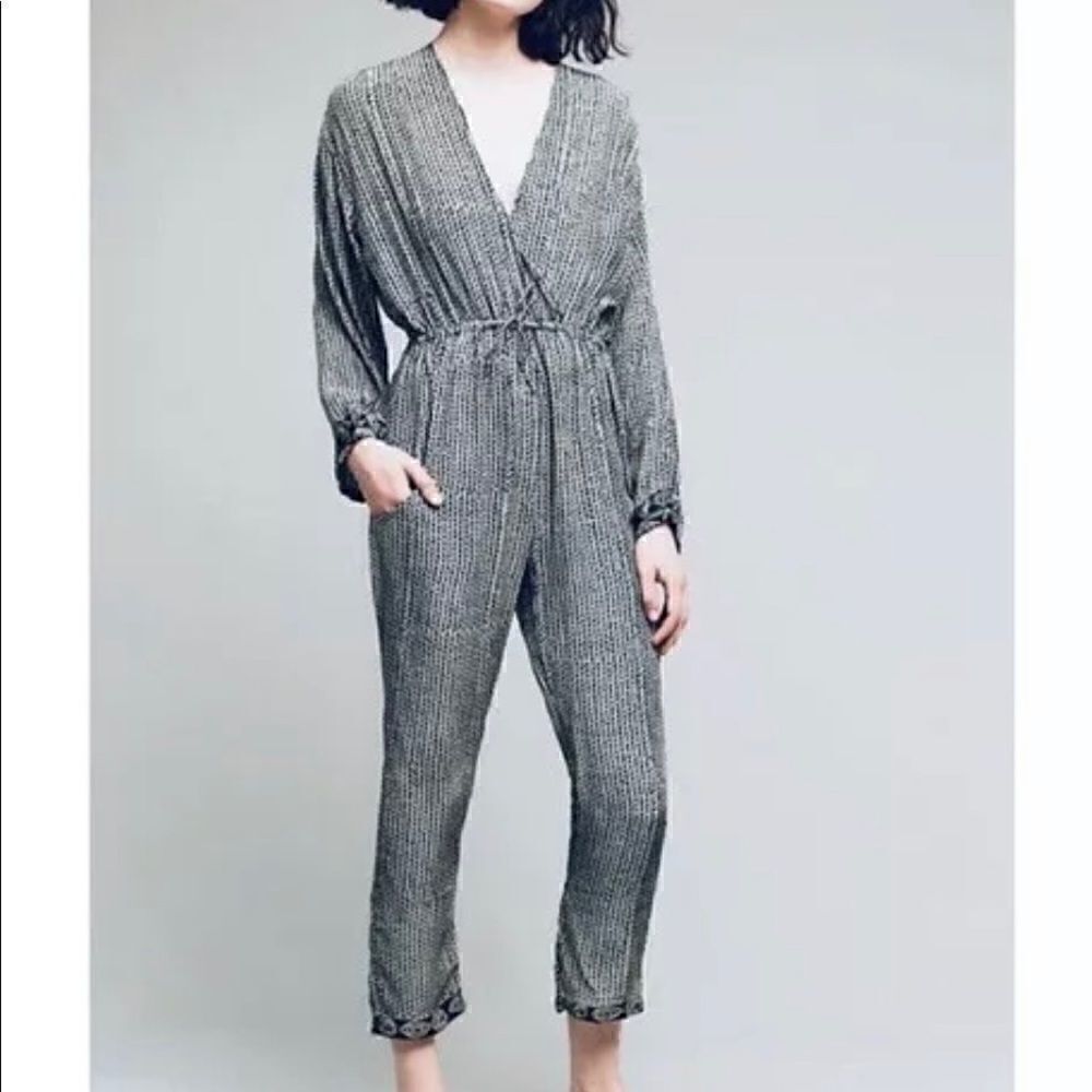 NAT by Natalie Martin claudette printed plunging v-neck jumpsuit m medium.